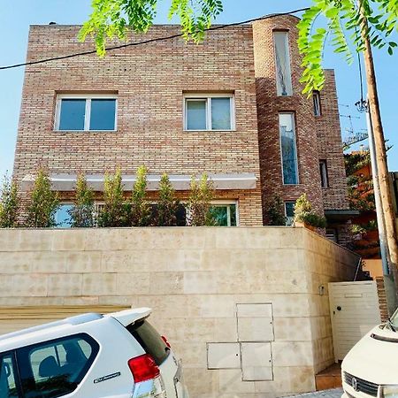 Barcelona Village Homestay Tiana Exterior foto