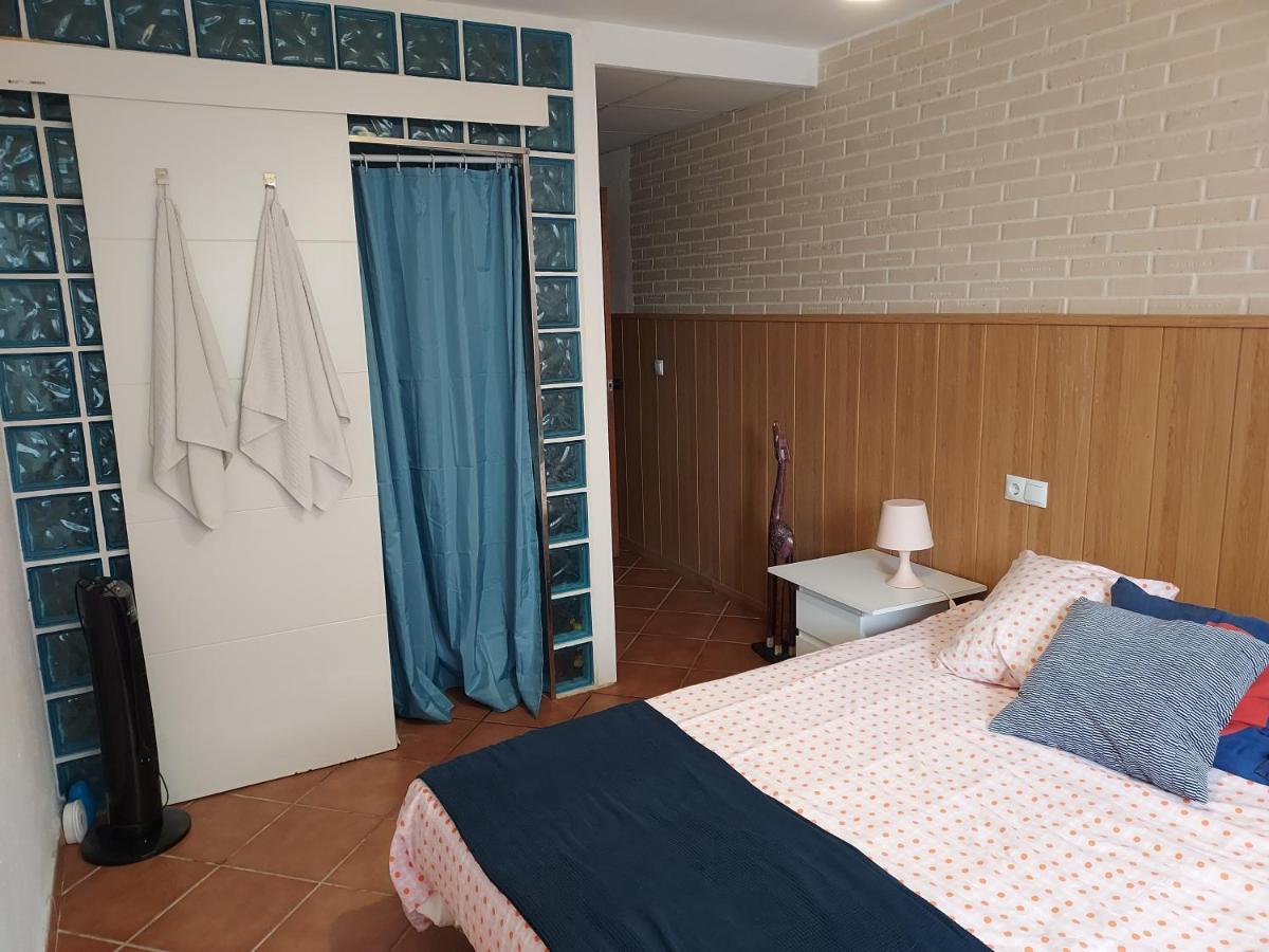 Barcelona Village Homestay Tiana Exterior foto
