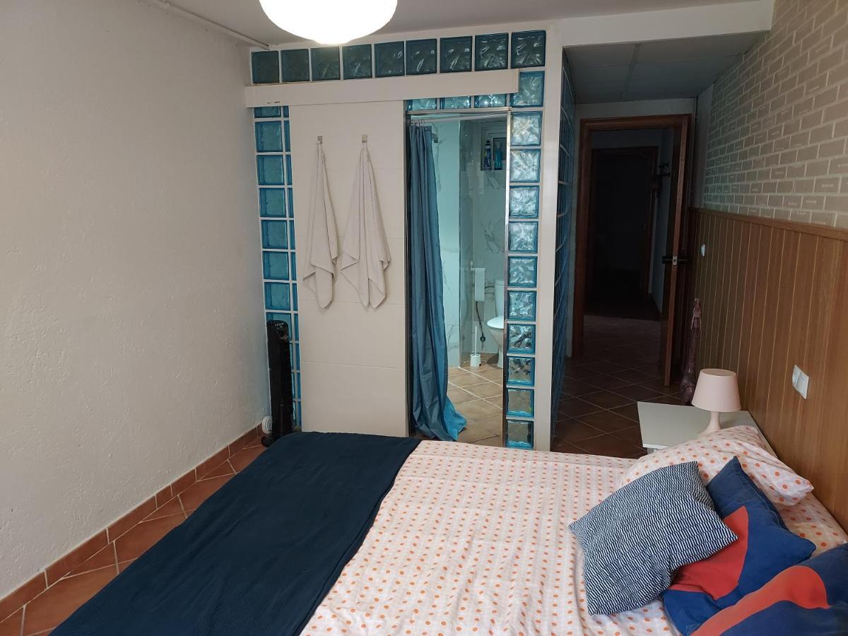 Barcelona Village Homestay Tiana Exterior foto