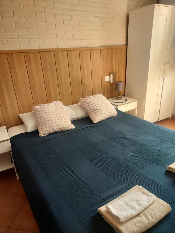 Barcelona Village Homestay Tiana Exterior foto