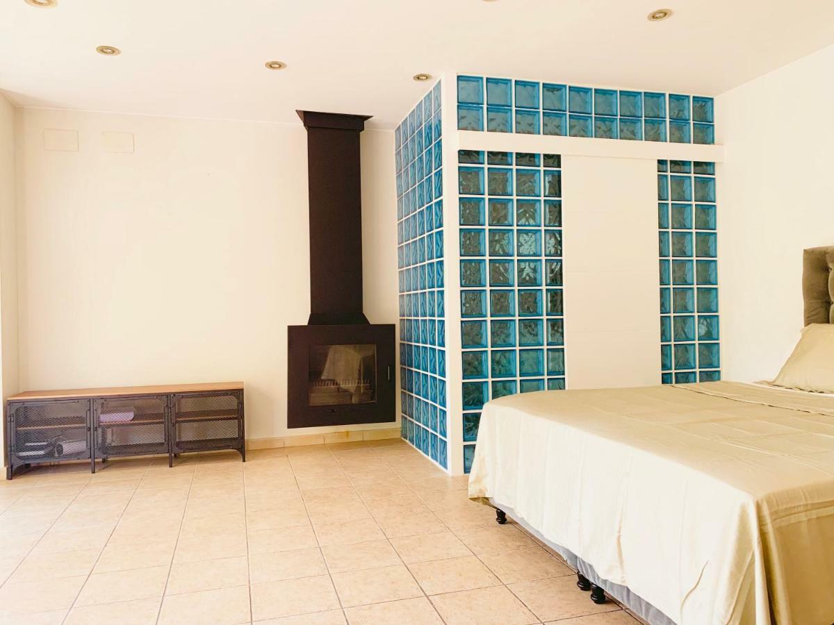 Barcelona Village Homestay Tiana Exterior foto