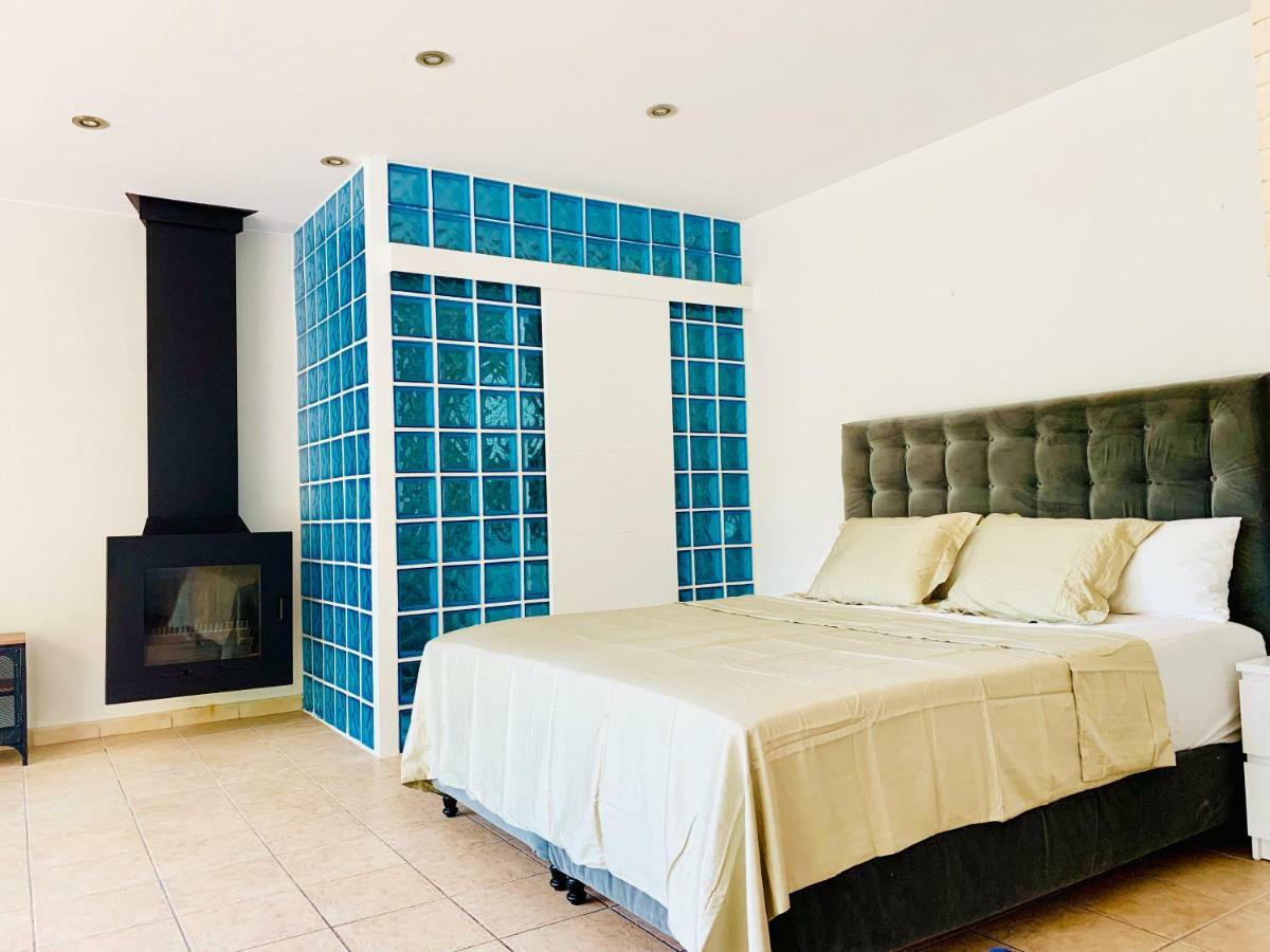 Barcelona Village Homestay Tiana Exterior foto