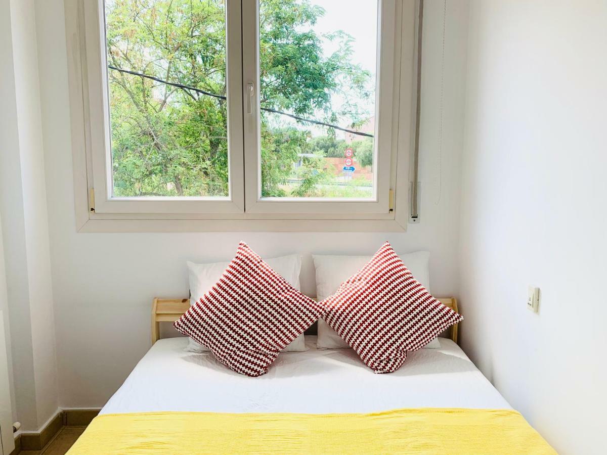 Barcelona Village Homestay Tiana Exterior foto